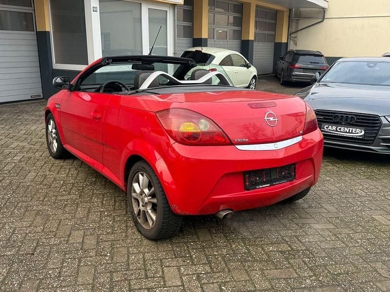 Gebraucht Opel Tigra 90 PS (66 kW) 2005 Rot Cabrio