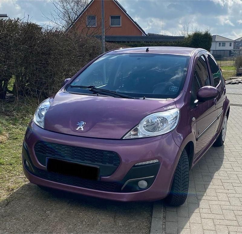 Gebraucht Peugeot 107 68 PS (50 kW) 2013 Violet Kleinwagen