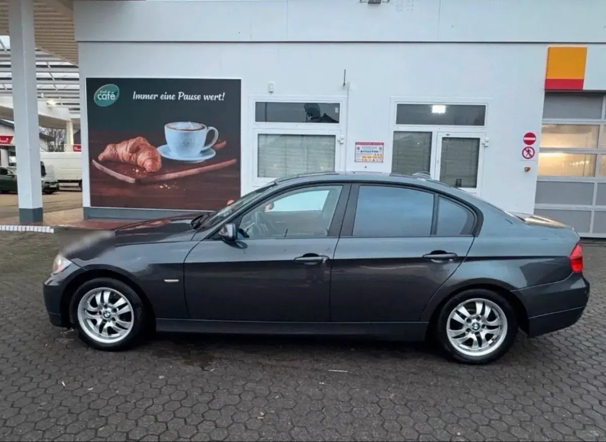 Usata BMW 320 150 CV (110 kW) 2007 Andere farben Berlina