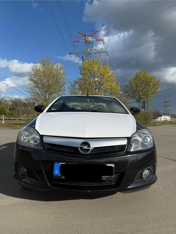 Gebraucht Opel Tigra 90 PS (66 kW) 2005 Schwarz Cabrio