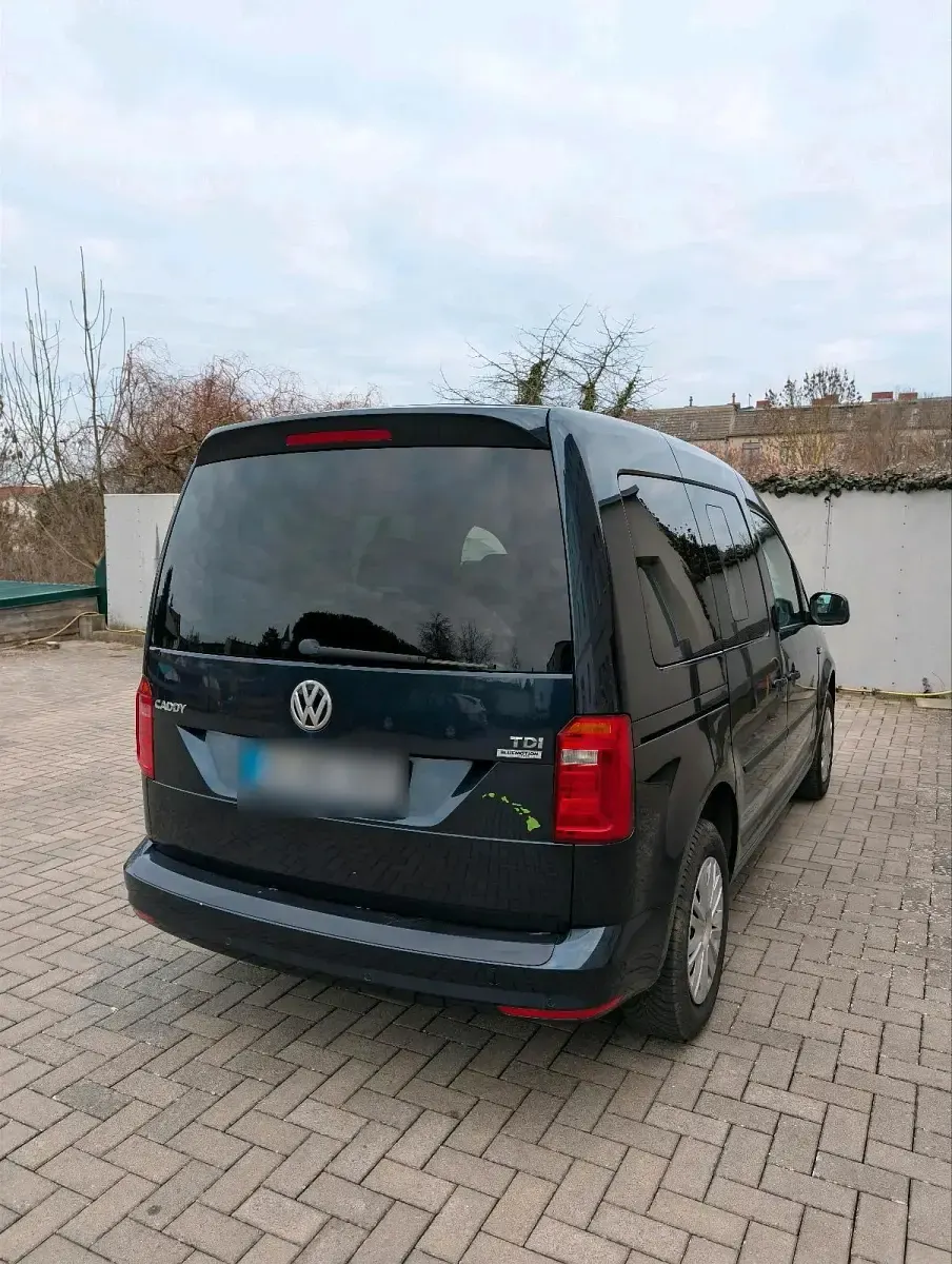 Gebraucht VW Caddy Beach 102 PS (75 kW) 2016 Blau Van / Kleinbus