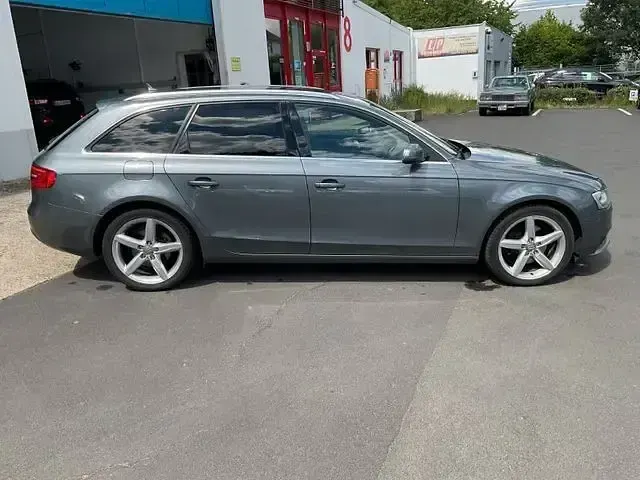 Gebraucht Audi A4 Ambiente 190 PS (139 kW) 2013 Andere Kombi