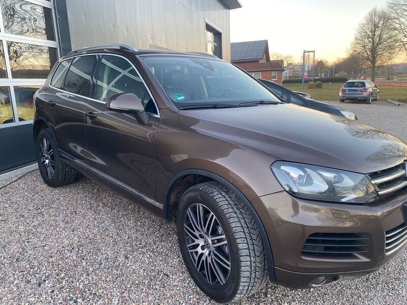Braun Gebraucht 2010 VW Touareg SUV | 14.850 € (Guter Preis) - Bild 1/4