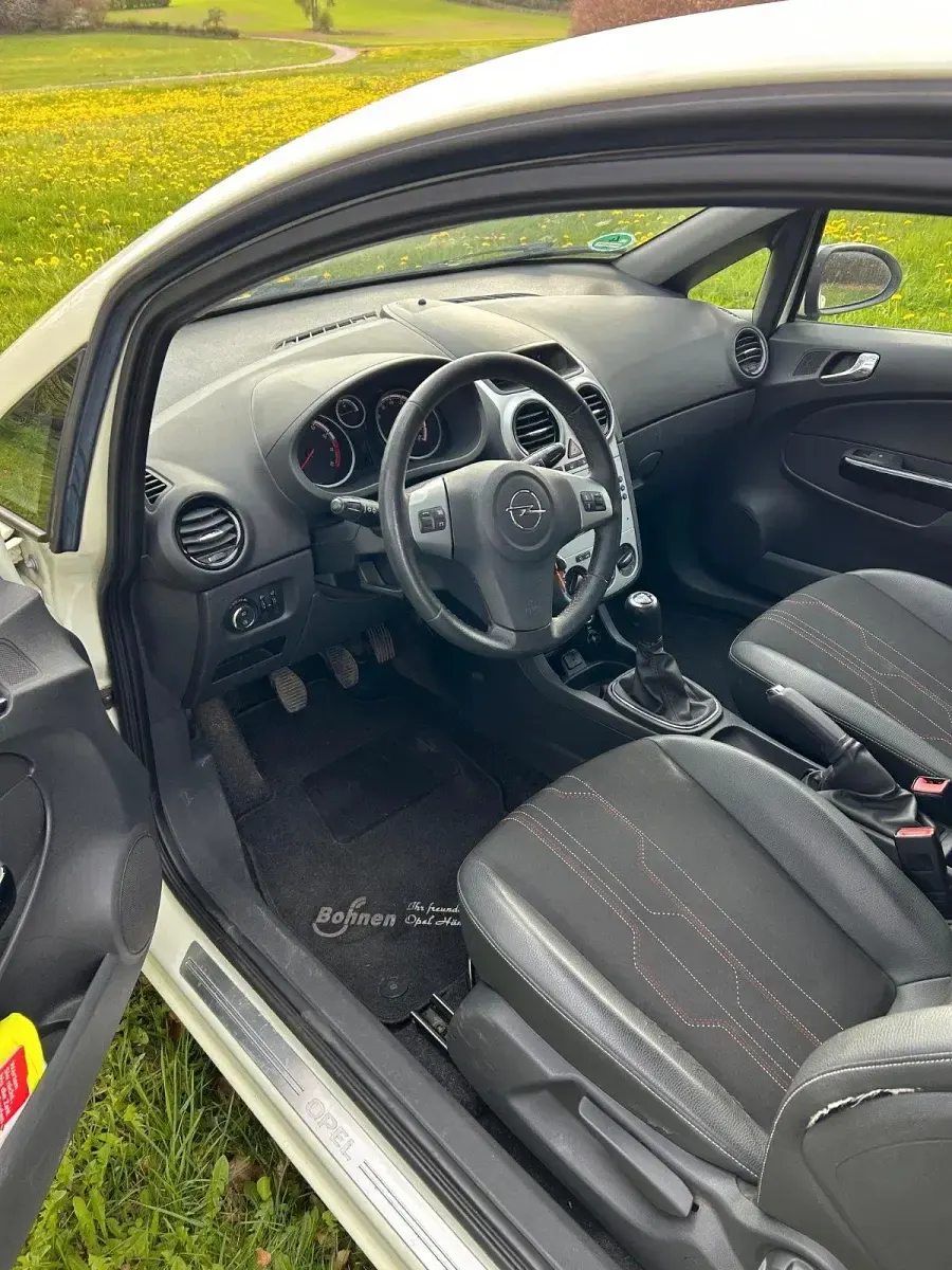Usado Opel Corsa 87 HP (63 kW) 2012 Bege Citadino