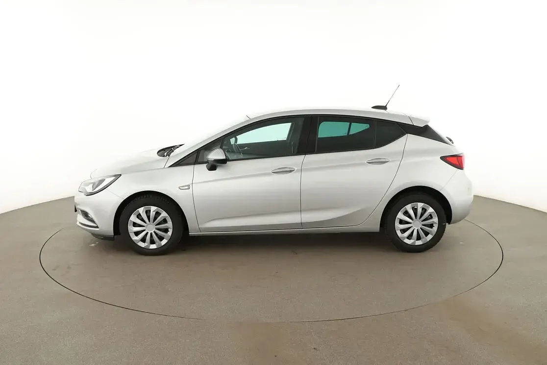 Gebraucht Opel Astra Active 125 PS (91 kW) 2017 Silber Limousine