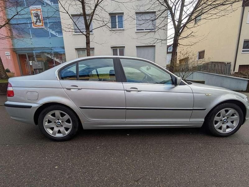 Gebraucht BMW 320 170 PS (125 kW) 2003 Grau Limousine