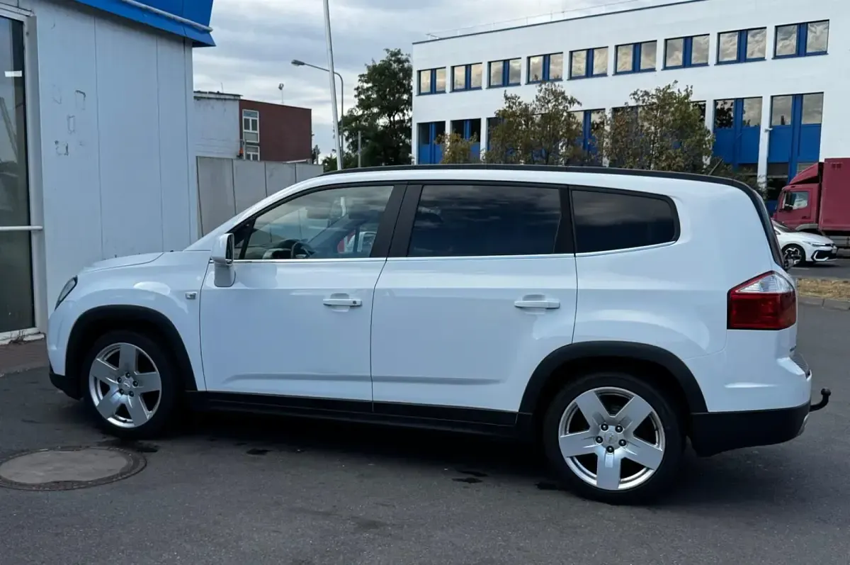 Gebraucht Chevrolet Orlando LTZ 163 PS (119 kW) 2013 Weiß Van / Kleinbus
