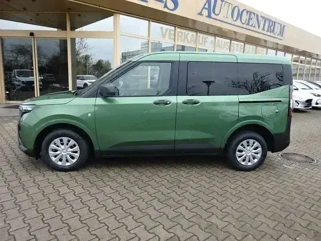 Gebraucht Ford Tourneo Courier Trend 125 PS (91 kW) 2024 Bursting green metallic Van / Kleinbus