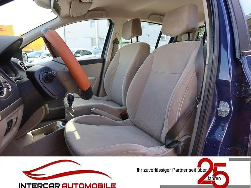 Gebraucht Renault Clio II Privilege 106 PS (77 kW) 2006 Blue roy Limousine