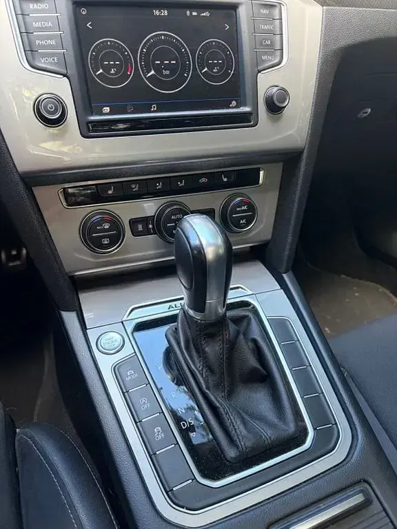 Gebraucht VW Passat Alltrack 190 PS (139 kW) 2017 Kombi