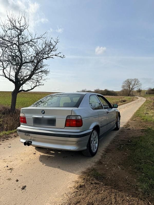 Gebraucht BMW 316 102 PS (75 kW) 1998 Andere farben Coupé