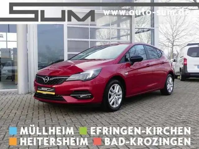 Rot (chilli rot) Gebraucht 2021 Opel Astra Edition Limousine | 16.990 € (Fairer Preis) - Bild 1/4