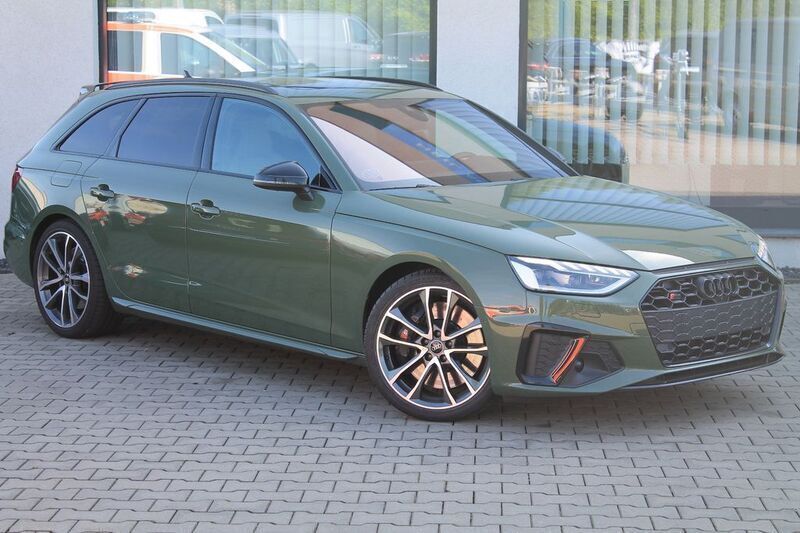 Grün Gebraucht 2023 Audi S4 Sport Kombi | 57.845 € (Teuer) - Bild 1/4
