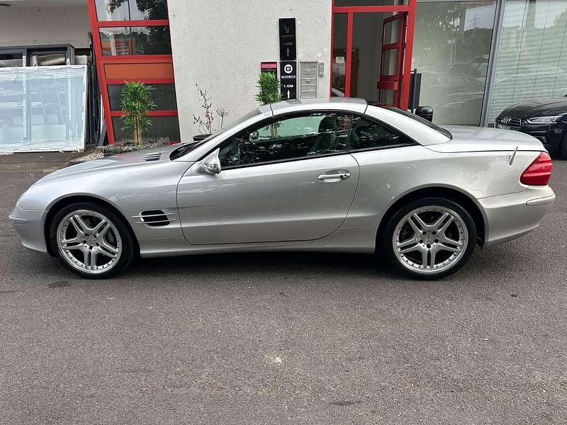Gebraucht Mercedes SL500 306 PS (225 kW) 2001 Brillantsilber  metalliclack Cabrio