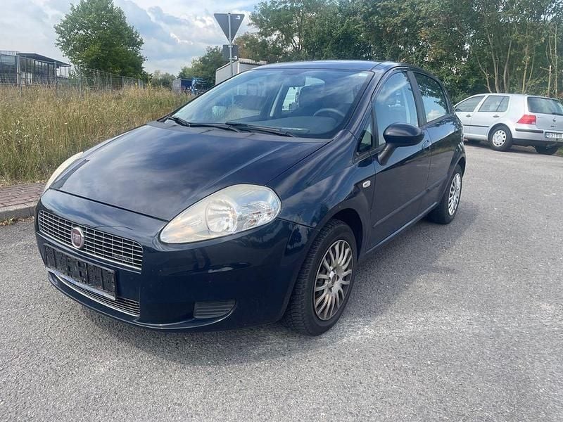 Blau Gebraucht 2009 Fiat Grande Punto Dynamic Kleinwagen | 1.699 € (Fairer Preis) - Bild 1/4