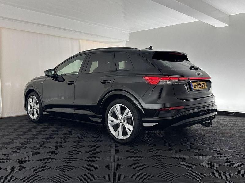 Gebraucht Audi Q4 e-tron Competition 150 kW (204 PS) 2021 Schwarz SUV