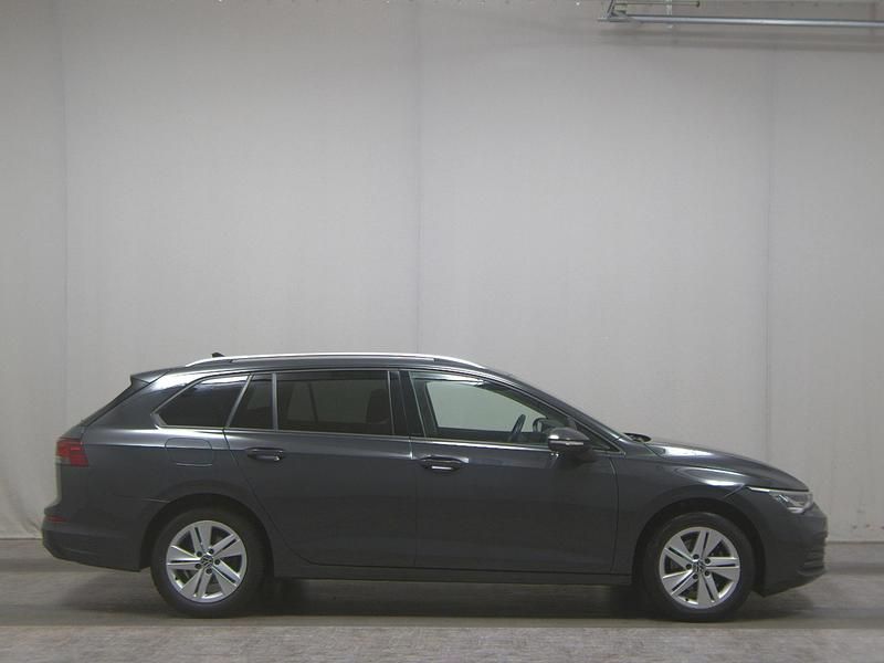 Grau Gebraucht 2024 VW Golf VIII Life Kombi | 19.380 € (Guter Preis) - Bild 1/4