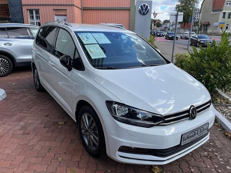 Gebraucht VW Touran Goal 150 PS (110 kW) 2026 Weiß Van / Kleinbus
