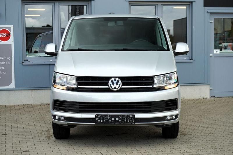 Gebraucht VW Caravelle Comfortline 150 PS (110 kW) 2018 Silber Van / Kleinbus