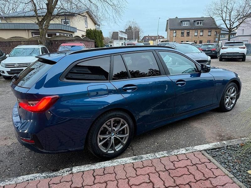 Gebraucht BMW 320 Advantage 190 PS (139 kW) 2022 Blau Kombi