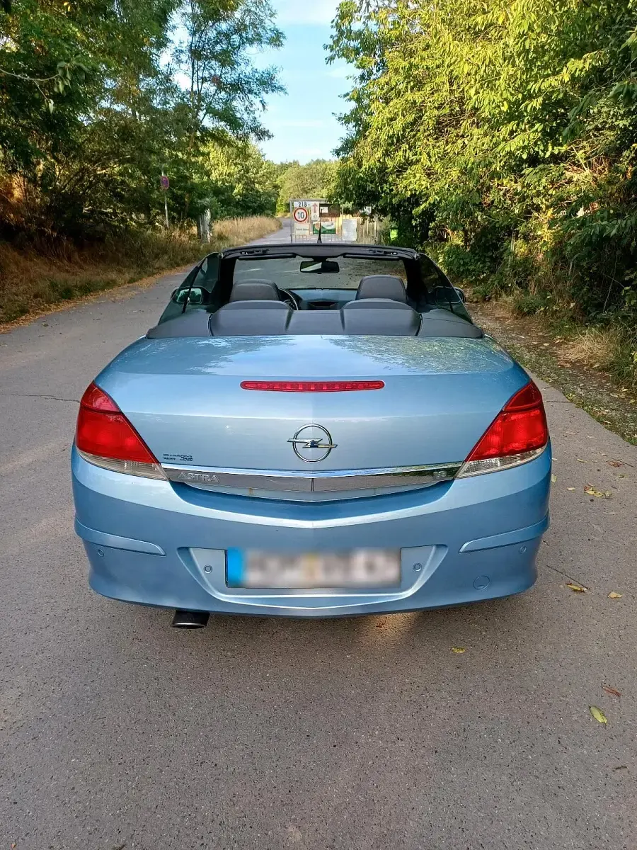 Gebraucht Opel Astra 140 PS (102 kW) 2008 Blau Cabrio