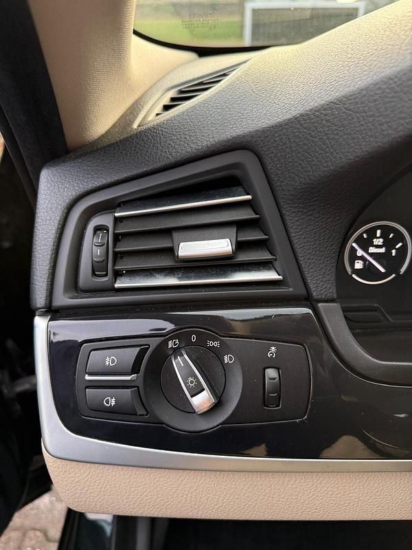 Gebraucht BMW 525 218 PS (160 kW) 2012 Schwarz Kombi