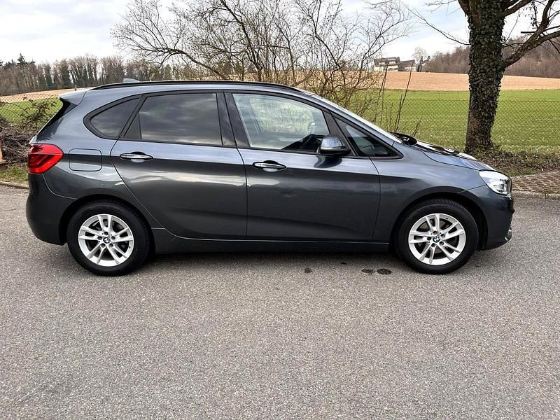 Gebraucht BMW 218 Active Tourer 136 PS (100 kW) 2018 Grau Van / Kleinbus