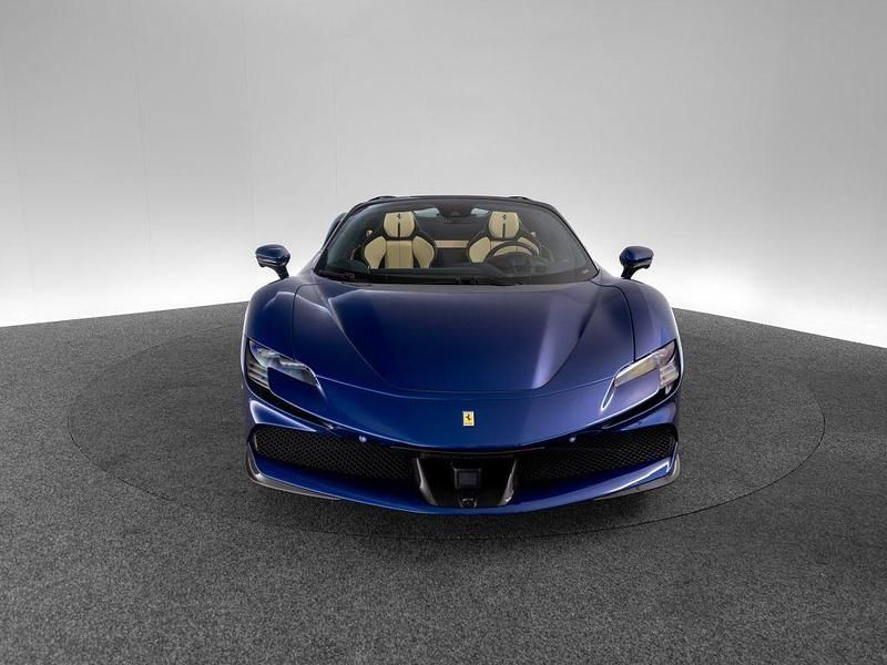 Gebraucht Ferrari SF90 999 PS (734 kW) 2023 Blau Cabrio