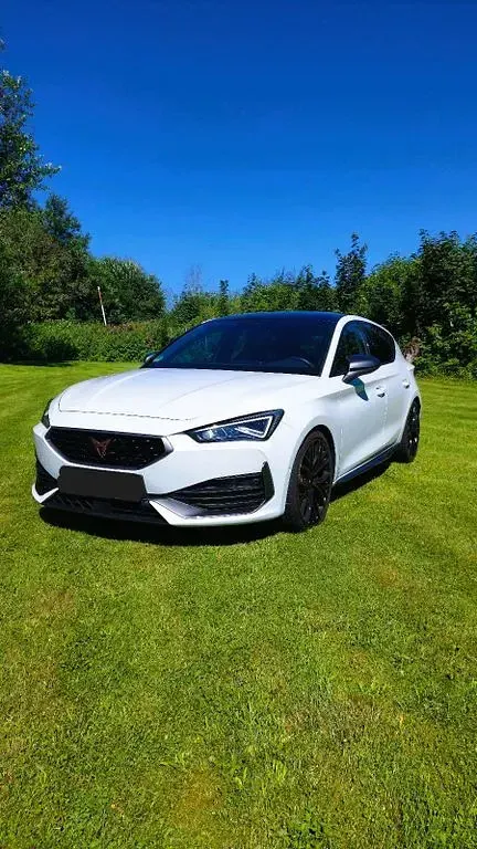 Gebraucht Cupra Leon VZ3 300 PS (220 kW) 2022 Weiß Limousine