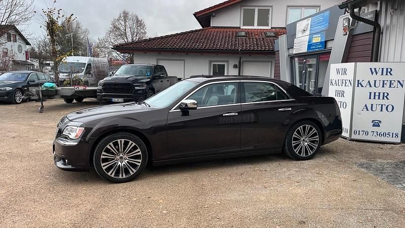 Gebraucht Lancia Thema 239 PS (175 kW) 2013 Colore esterno (luxury brown) Limousine