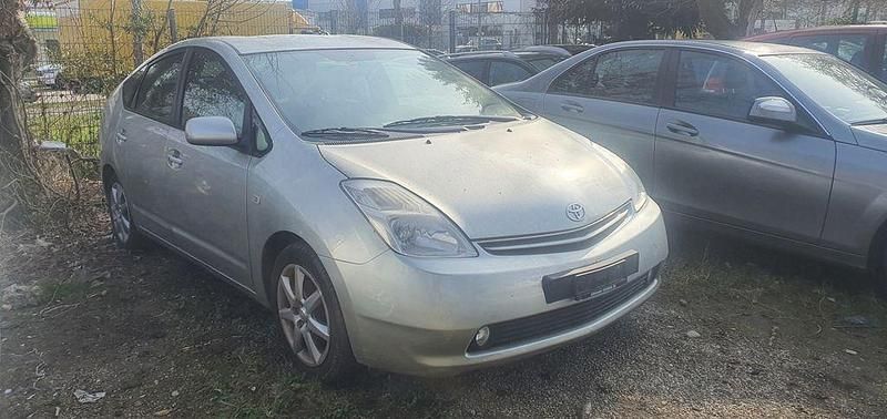 Gebraucht Toyota Prius Sol 77 PS (56 kW) 2004 Grau Kleinwagen