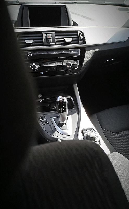 Gebraucht BMW 118 158 PS (116 kW) 2019 Weiß Kleinwagen