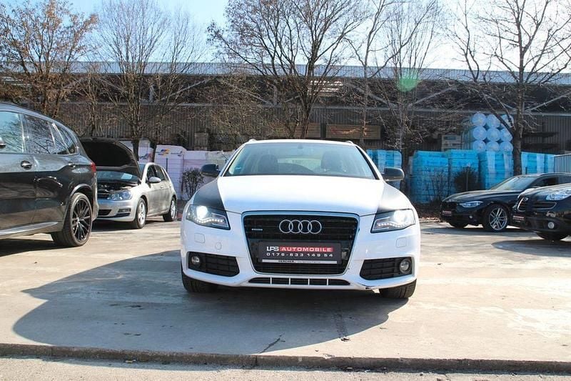 Gebraucht Audi A4 Ambiente 239 PS (175 kW) 2011 Blau Kombi