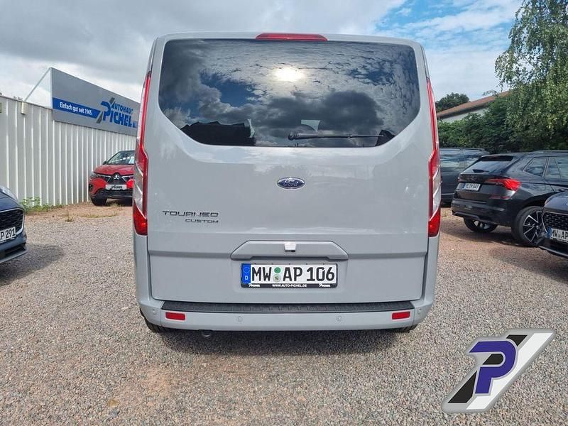 Gebraucht Ford Tourneo Titanium 150 PS (110 kW) 2023 Fancygrau Van / Kleinbus