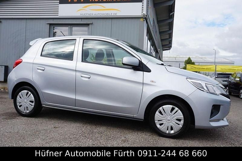 Silber Gebraucht 2021 Mitsubishi Space Star Spirit Limousine | 9.999 € (Fairer Preis) - Bild 1/4