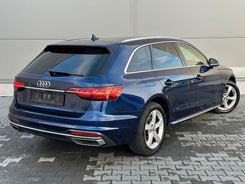 Gebraucht Audi A4 Advanced 190 PS (139 kW) 2020 Blau Kombi