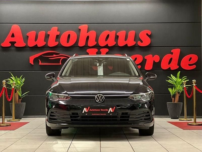 Gebraucht VW Golf VIII Life 150 PS (110 kW) 2021 Schwarz Limousine