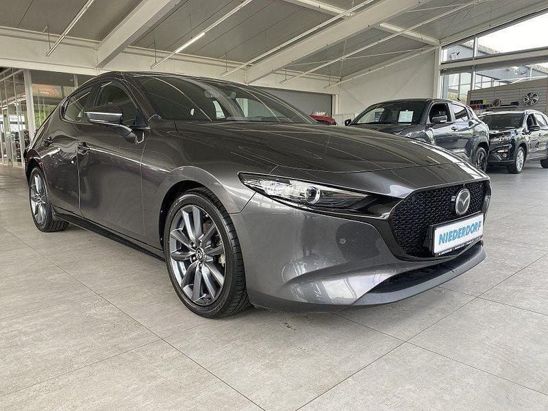 Usata Mazda 3 Selection 122 CV (89 kW) 2019 Grigio Berlina