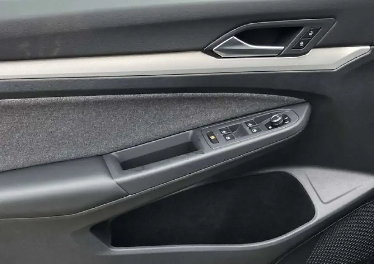 Gebraucht VW Golf VIII Move 150 PS (110 kW) 2024 Limousine