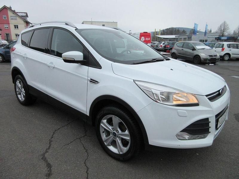 Gebraucht Ford Kuga SYNC Edition 150 PS (110 kW) 2015 Weiß SUV