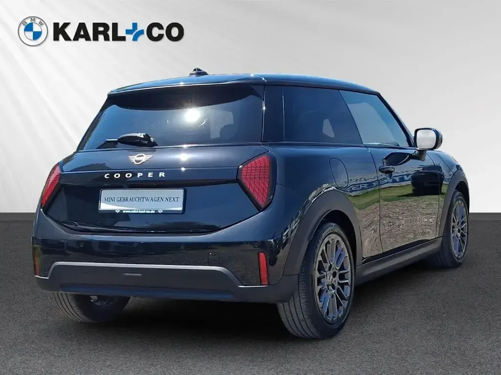 Gebraucht Mini Cooper 114 kW (156 PS) 2025 Schwarz Kleinwagen