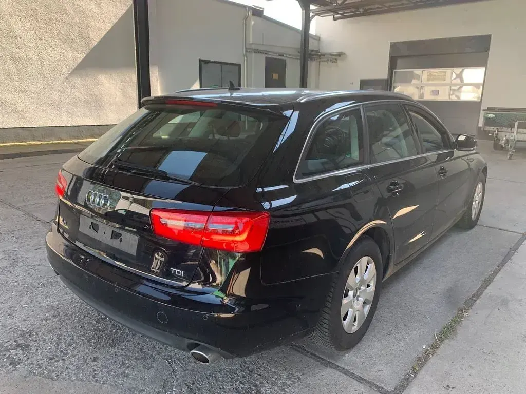 Gebraucht Audi A6 Sport 204 PS (150 kW) 2014 Schwarz Kombi