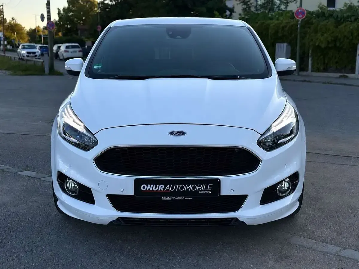 Gebraucht Ford S-MAX ST-Line 241 PS (177 kW) 2019 Weiß Van / Kleinbus