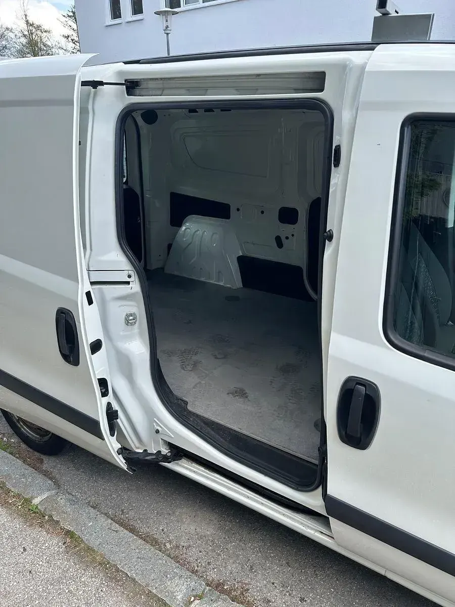 Gebraucht Opel Combo 95 PS (69 kW) 2017 Weiß Van / Kleinbus