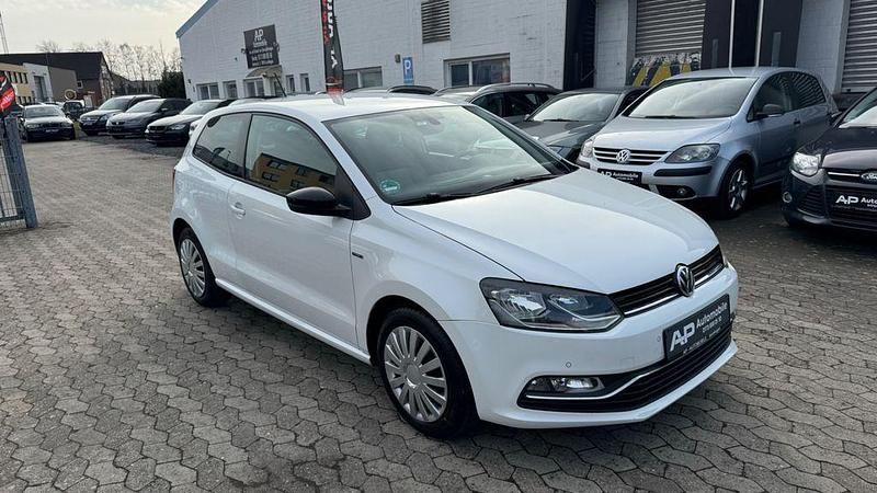 Gebraucht VW Polo 90 PS (66 kW) 2015 Weiß Kleinwagen