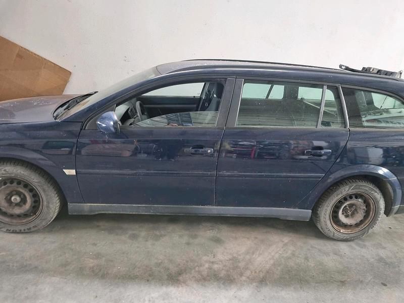 Second-hand Opel Vectra 2004 Albastru Break