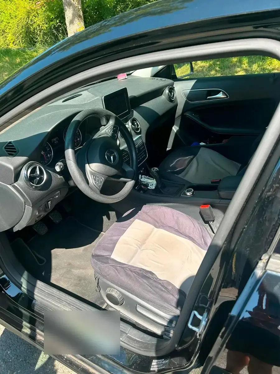 Gebraucht Mercedes A160 102 PS (75 kW) 2015 Schwarz Kleinwagen