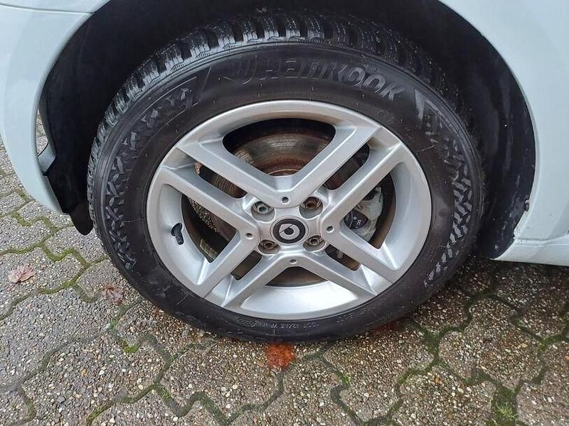 Gebraucht Smart ForTwo Electric Drive 60 kW (82 PS) 2021 Tridionsicherheitszelle weiss Kleinwagen