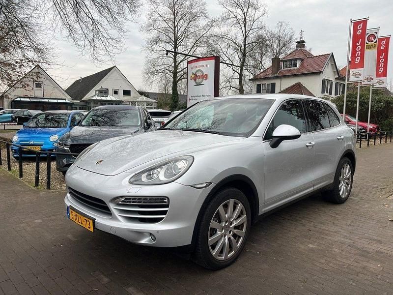 Gebraucht Porsche Cayenne 245 PS (180 kW) 2012 Grau SUV
