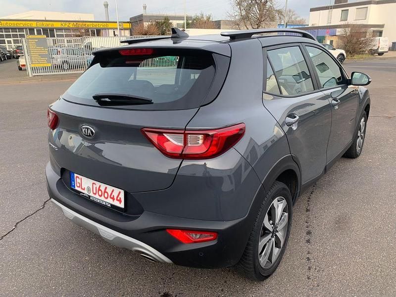 Gebraucht Kia Stonic Vision 84 PS (61 kW) 2021 Grau SUV